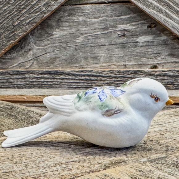Vintage Ceramic Bisque Chickadee/Bird with HandPainted Colorado Blue Columbine - Picture 5 of 8